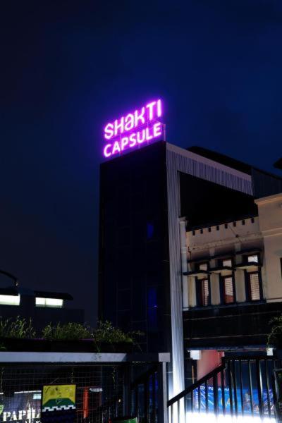 Hotel Shakti Capsule バンドゥン エクステリア 写真